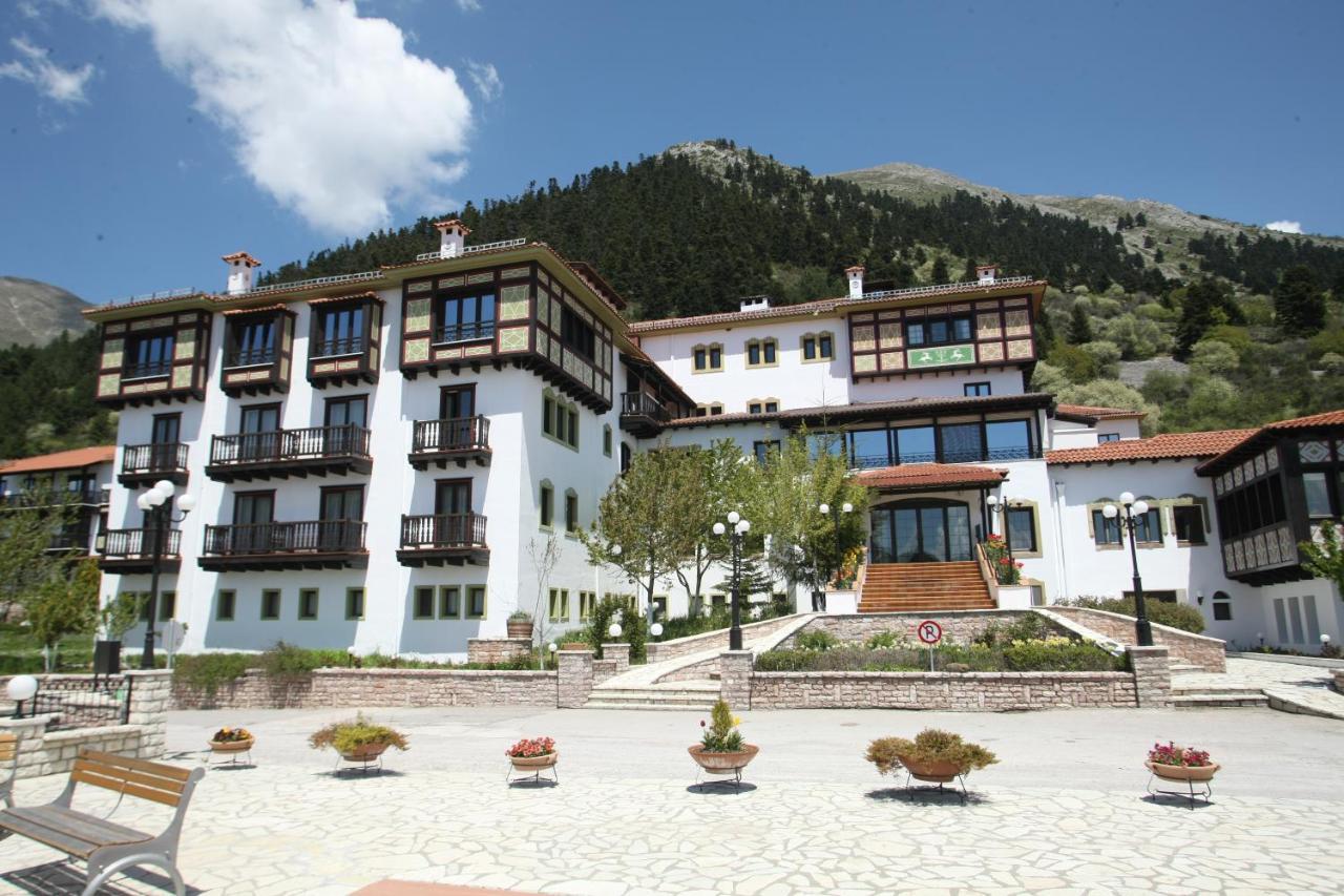 קרפניסיון Hotel Spa Montana מראה חיצוני תמונה