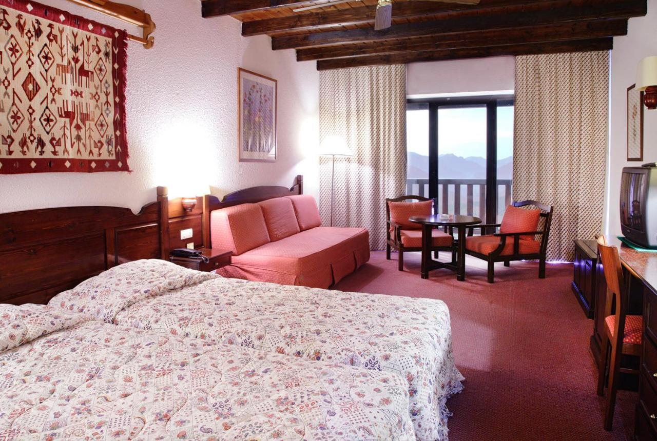 קרפניסיון Hotel Spa Montana מראה חיצוני תמונה