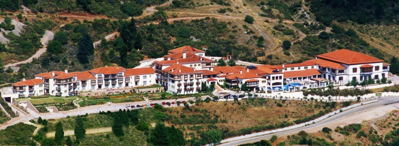 קרפניסיון Hotel Spa Montana מראה חיצוני תמונה