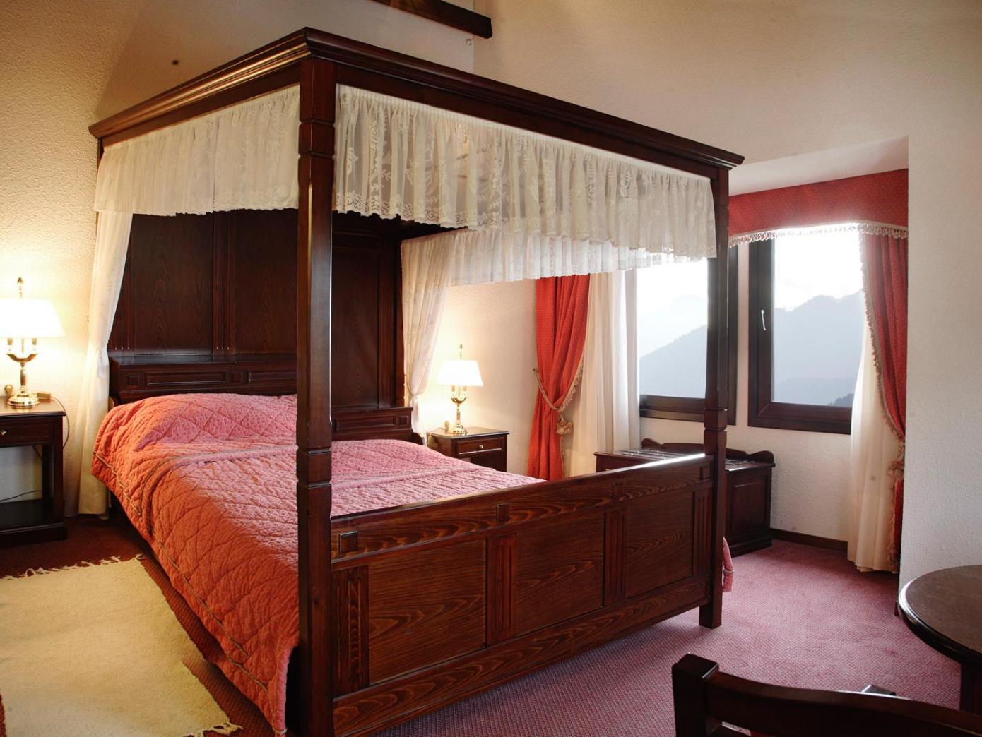 קרפניסיון Hotel Spa Montana מראה חיצוני תמונה