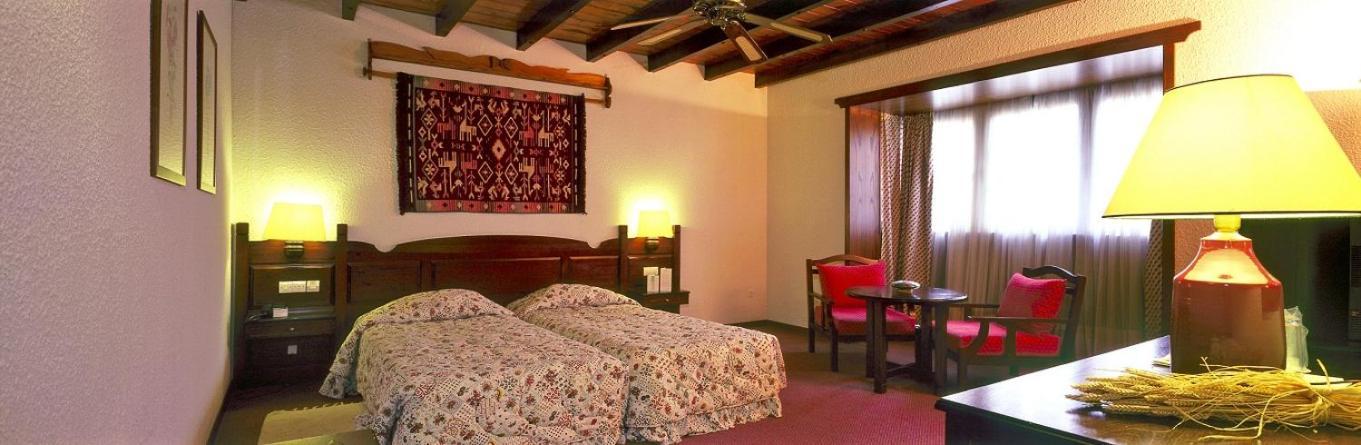 קרפניסיון Hotel Spa Montana מראה חיצוני תמונה