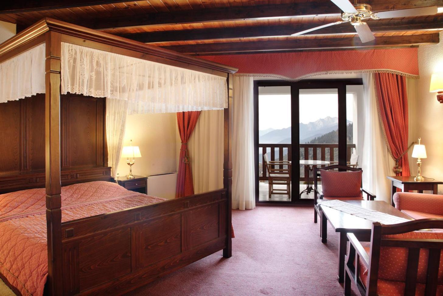 קרפניסיון Hotel Spa Montana מראה חיצוני תמונה